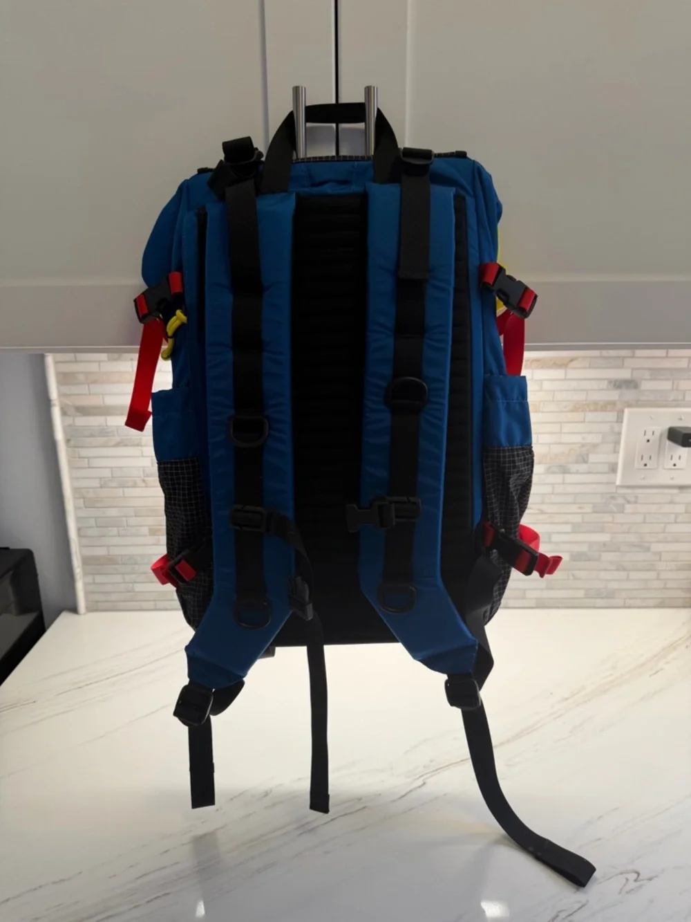 Topo Designs: Rover Trail Pack - Picture 2 of 3